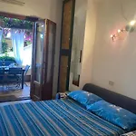 Apartment Casa Bouganville, Vista Mare! Lipari (Isola Lipari)