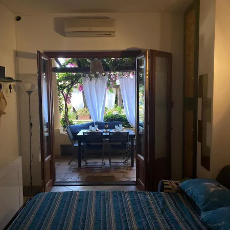 Casa Bouganville, Vista Mare! Lägenhet Lipari (Isola Lipari)